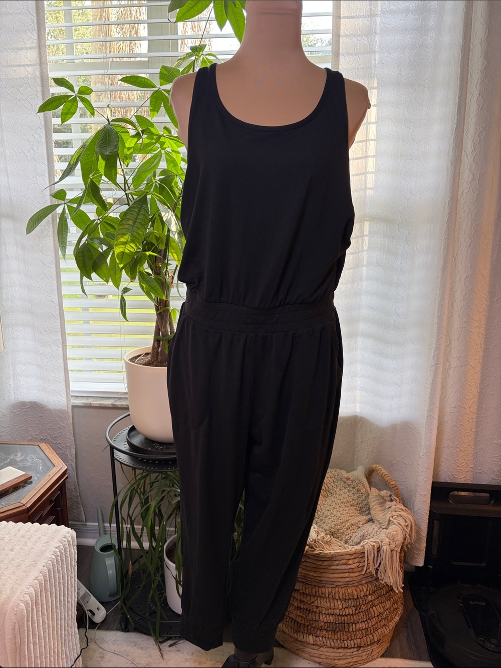Nike Dri Fit Jumpsuit sleeveless black size medium pockets